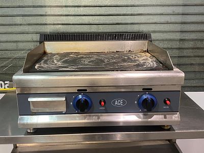 1x Ace gas flat grill 
650mm wide x 570mm deep x 365mm high