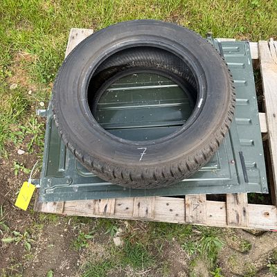 1 x tyre 225/60 R 18xL (unused), Horsebox doors (upper) for Rice Horsebox , 1 x Bar