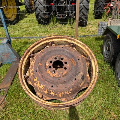 2 x 36' ford tractor rims