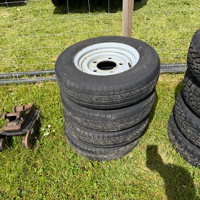 4 x ifor williams tyres and rims (185x13)
