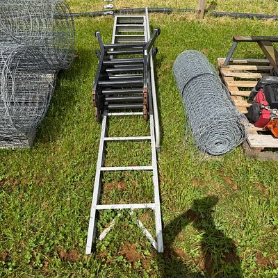 Loft ladder and universal ladder