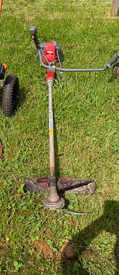 Petrol Strimmer - working