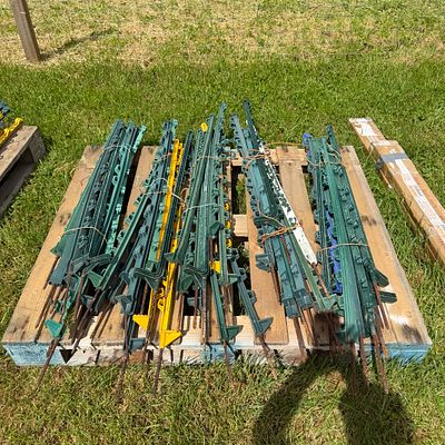 Pallet of 50 x electric fence posts