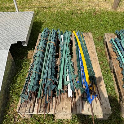 Pallet of 40 x electric fence posts