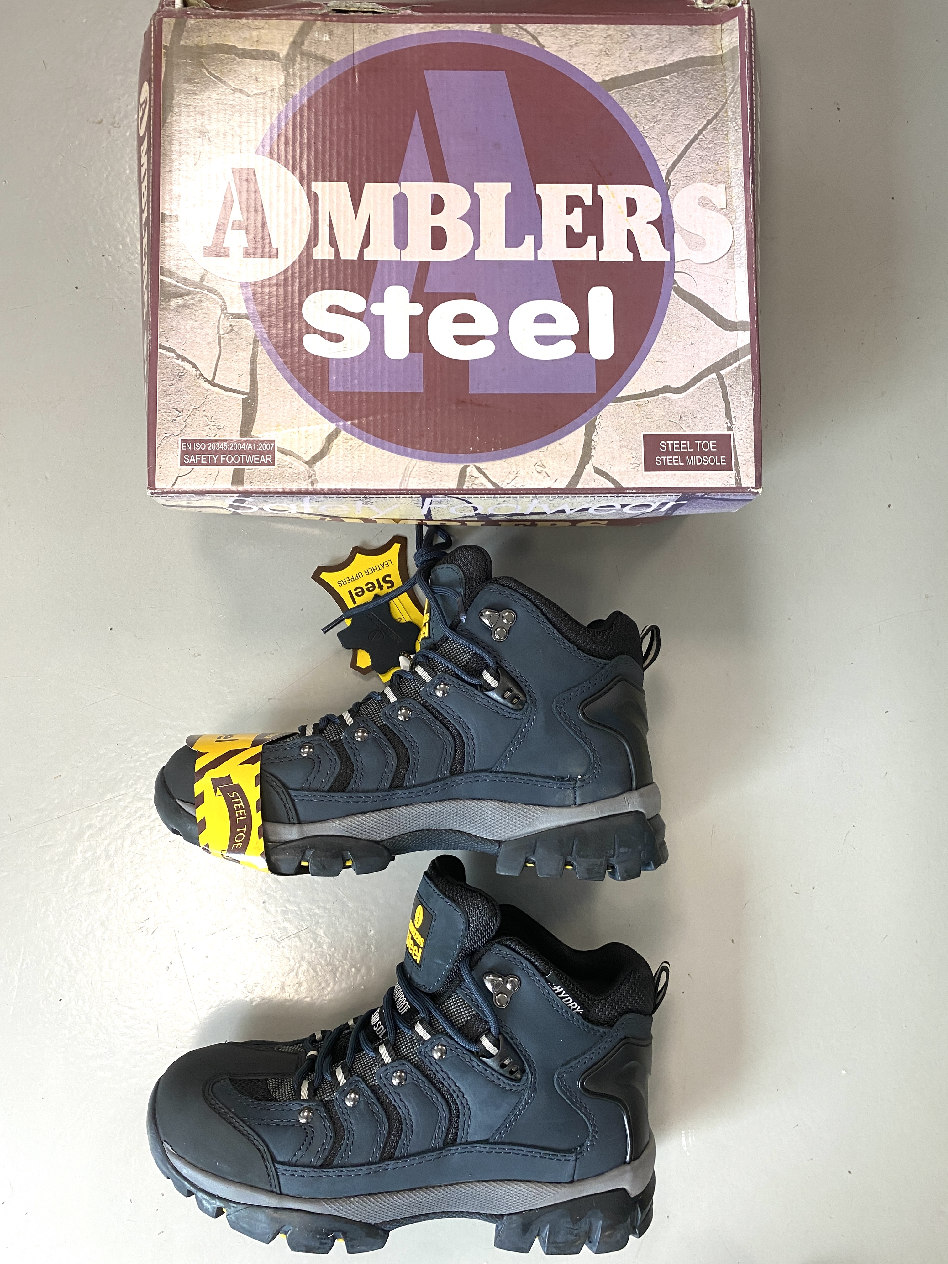 A Pair of Amblers Steel Waterproof Leather Safety Boots size 7
