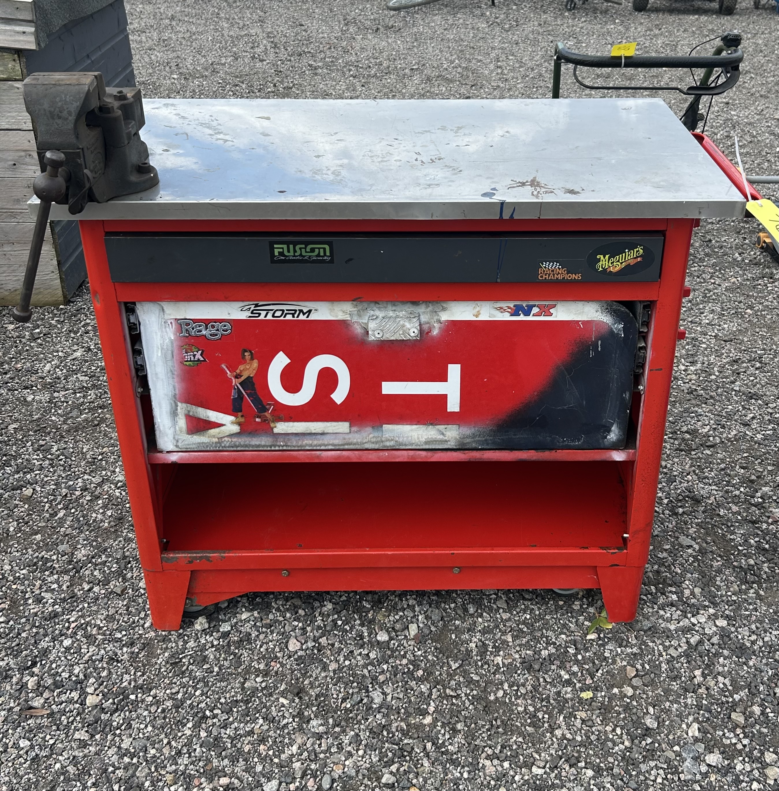 Lot 76