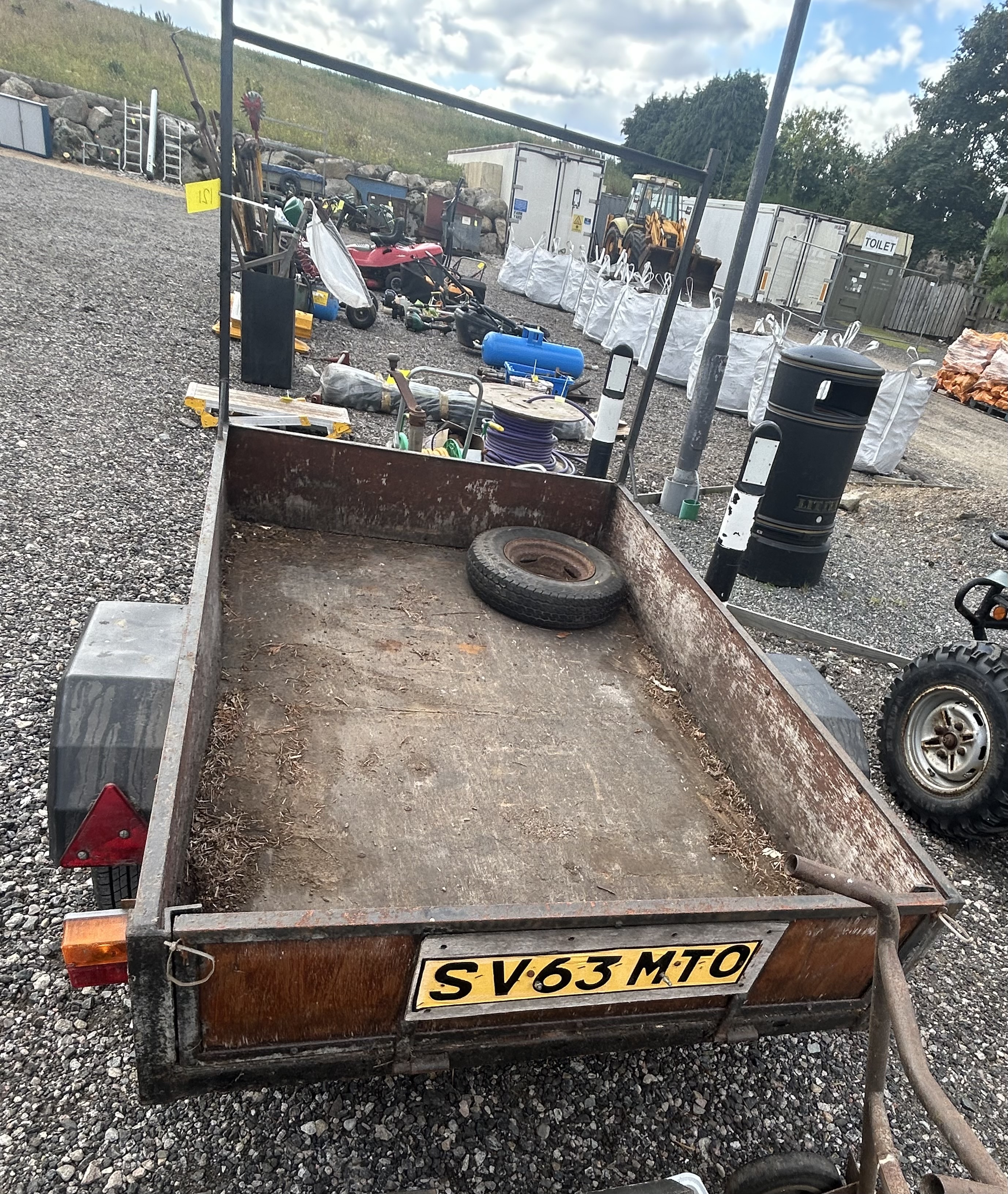 Lot 121