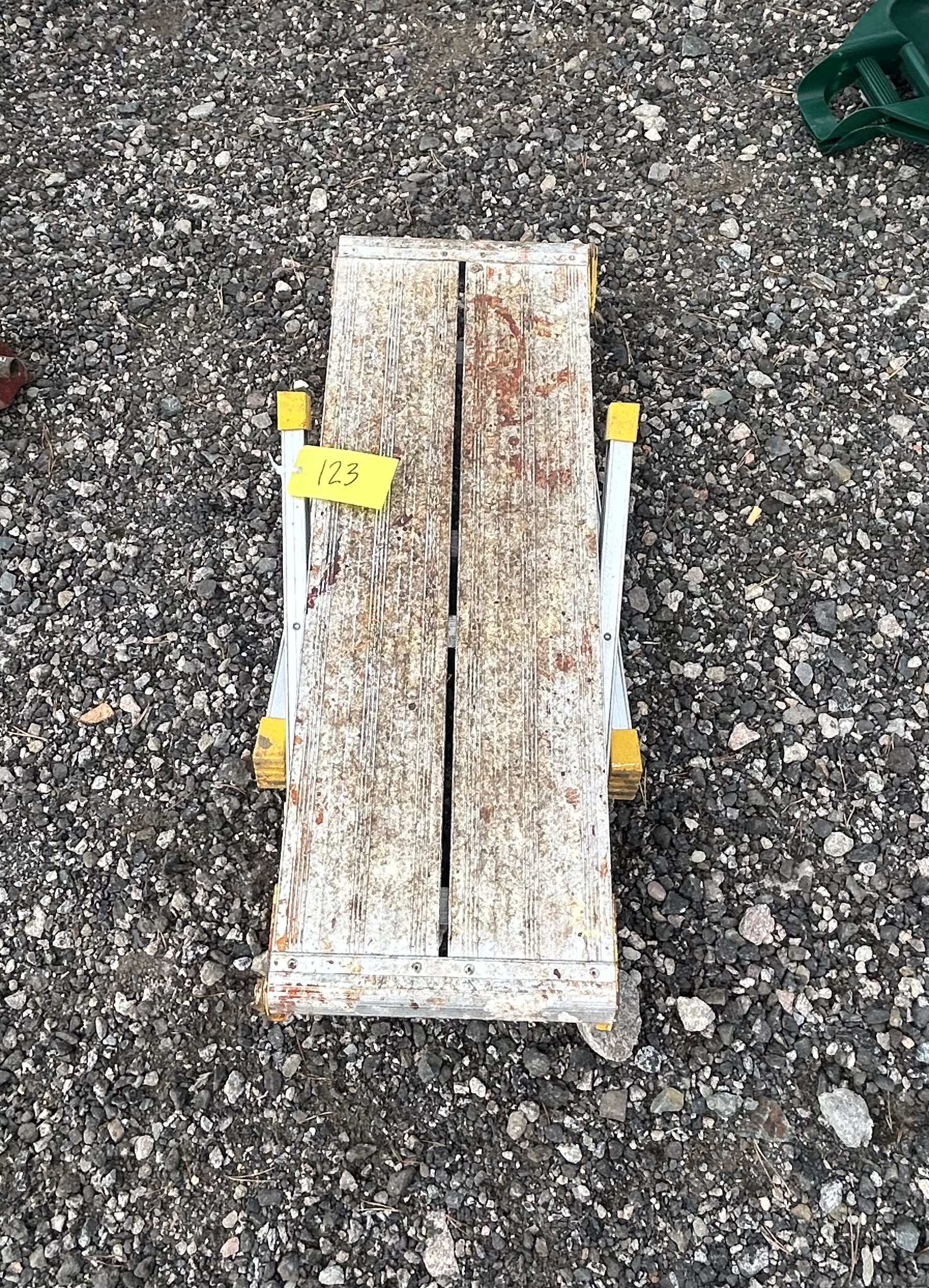 Lot 123