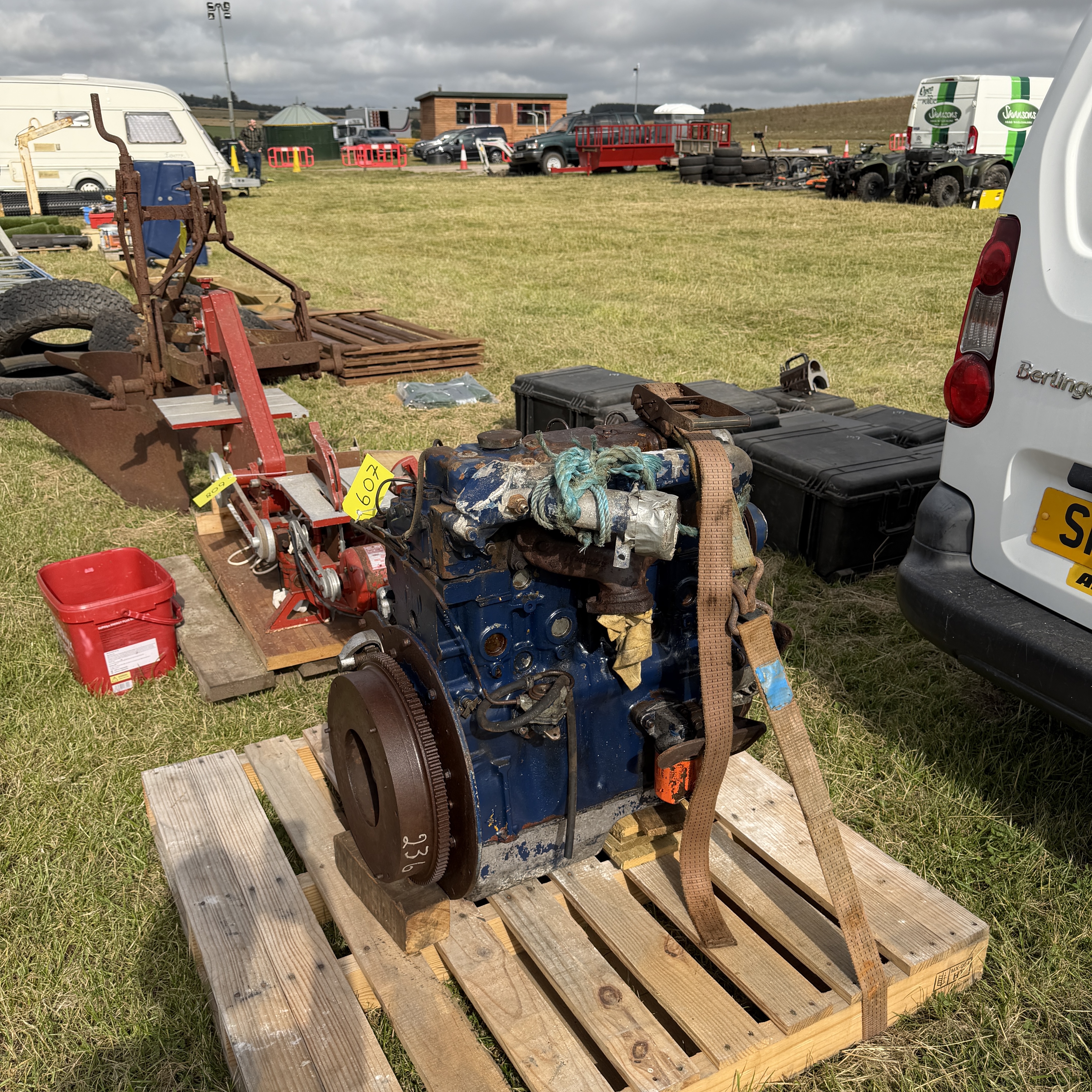 Lot 607