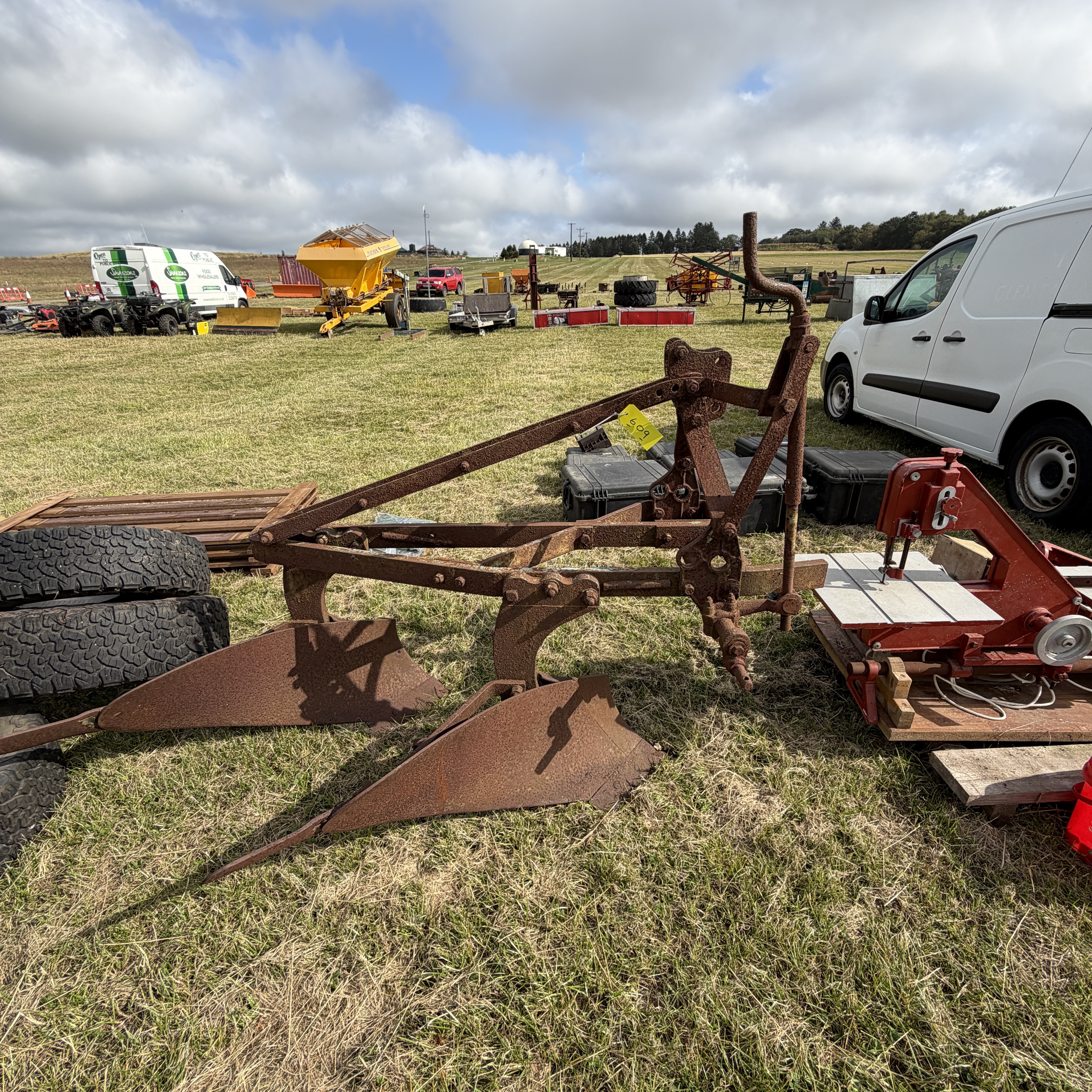 Lot 609