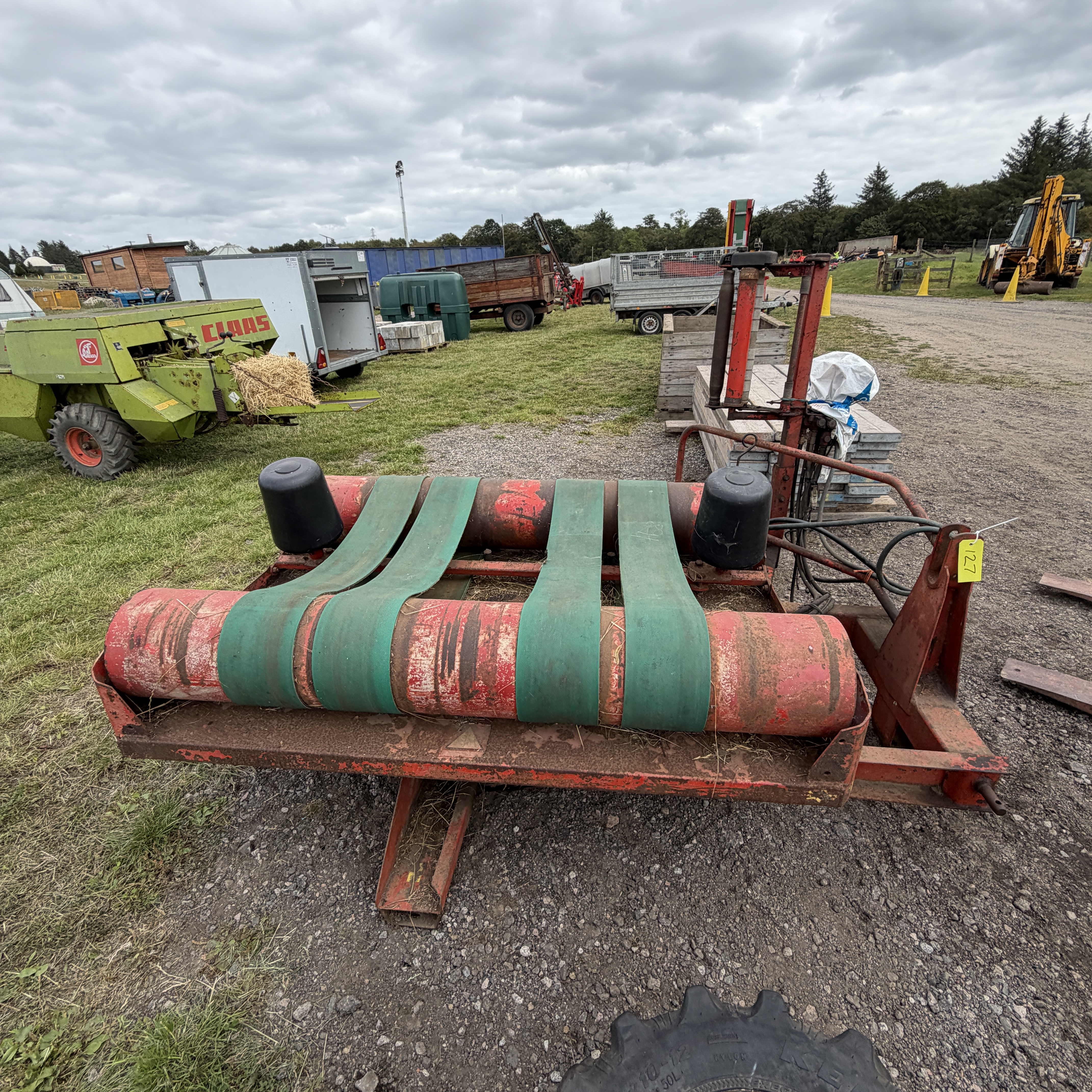 Lot 127