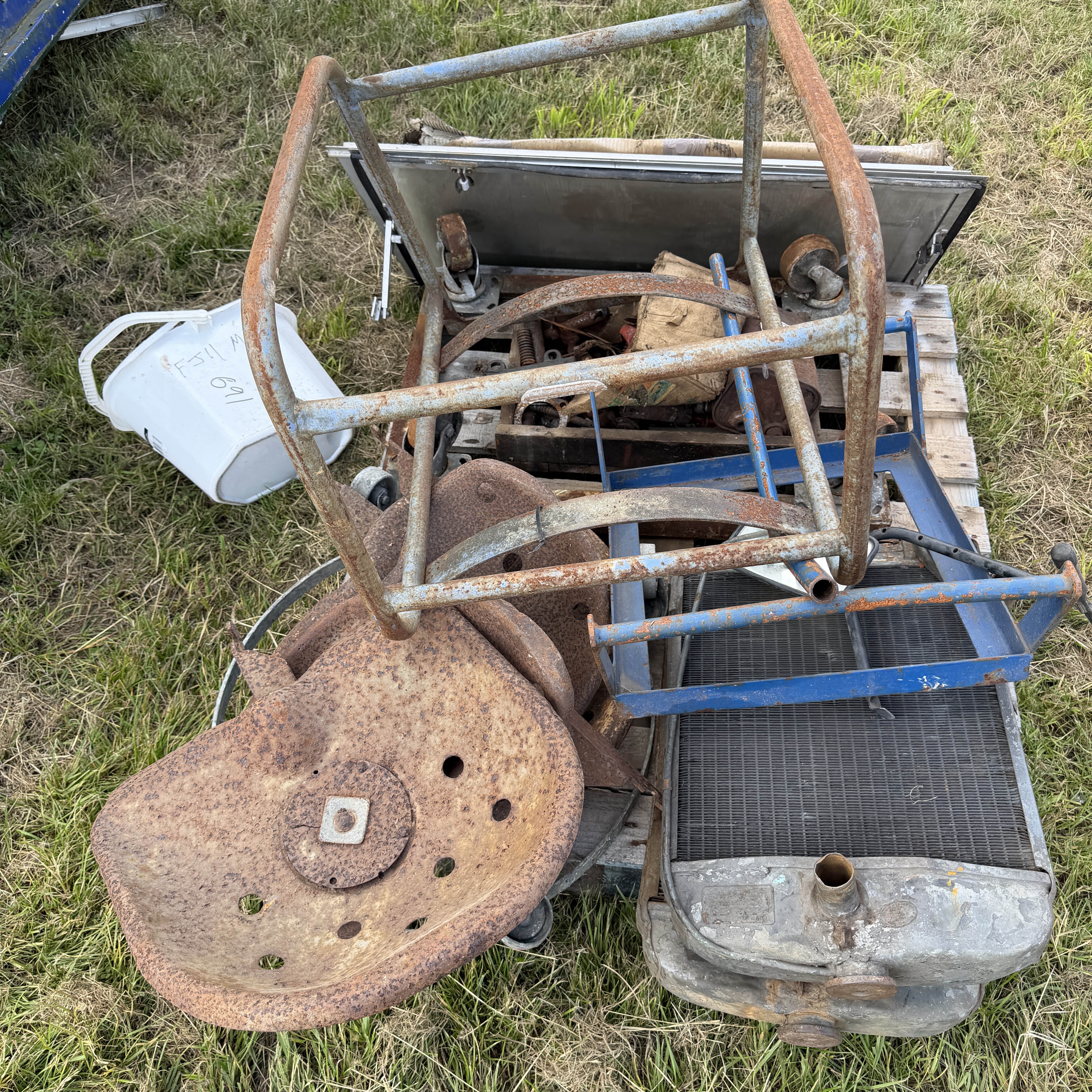 Lot 691