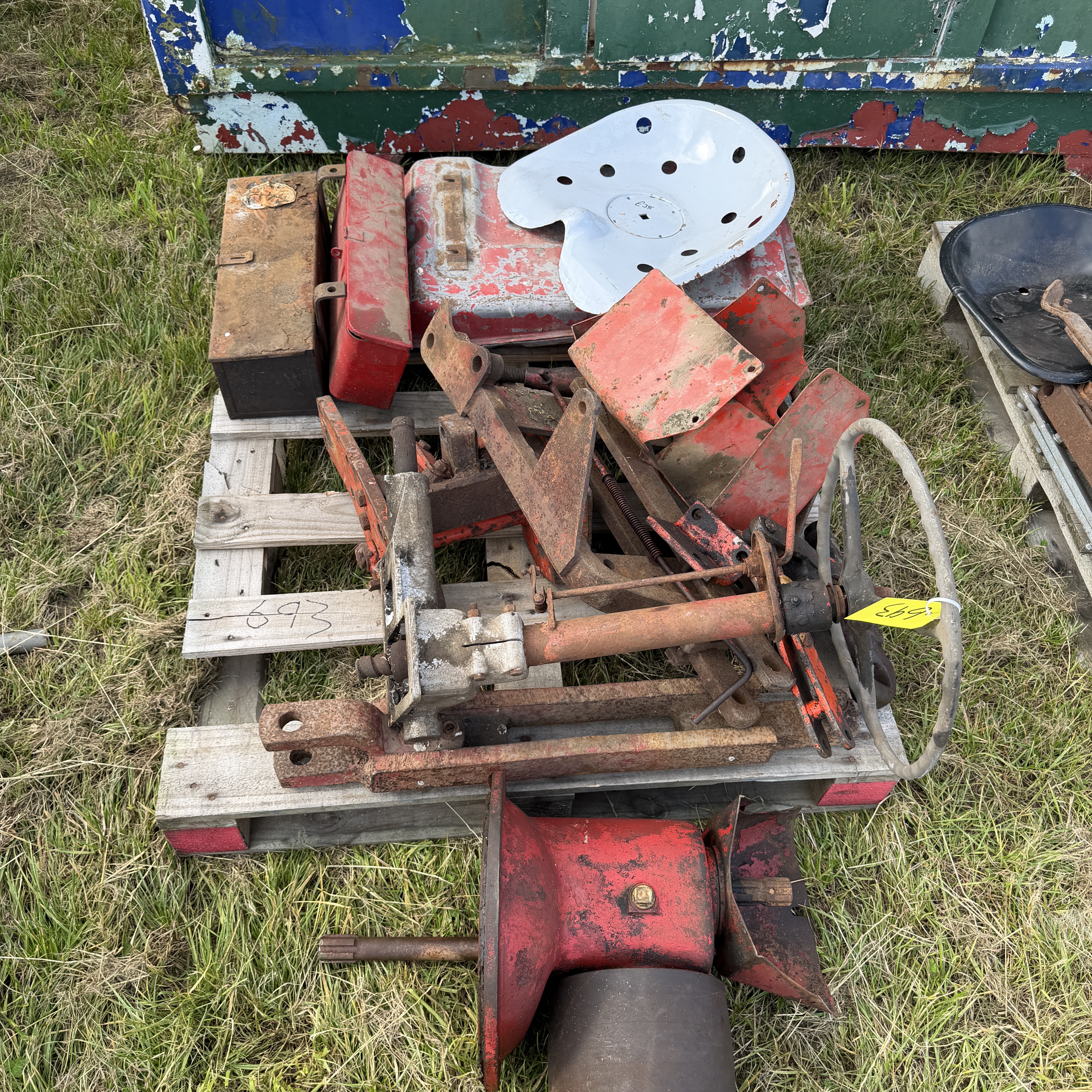 Lot 693