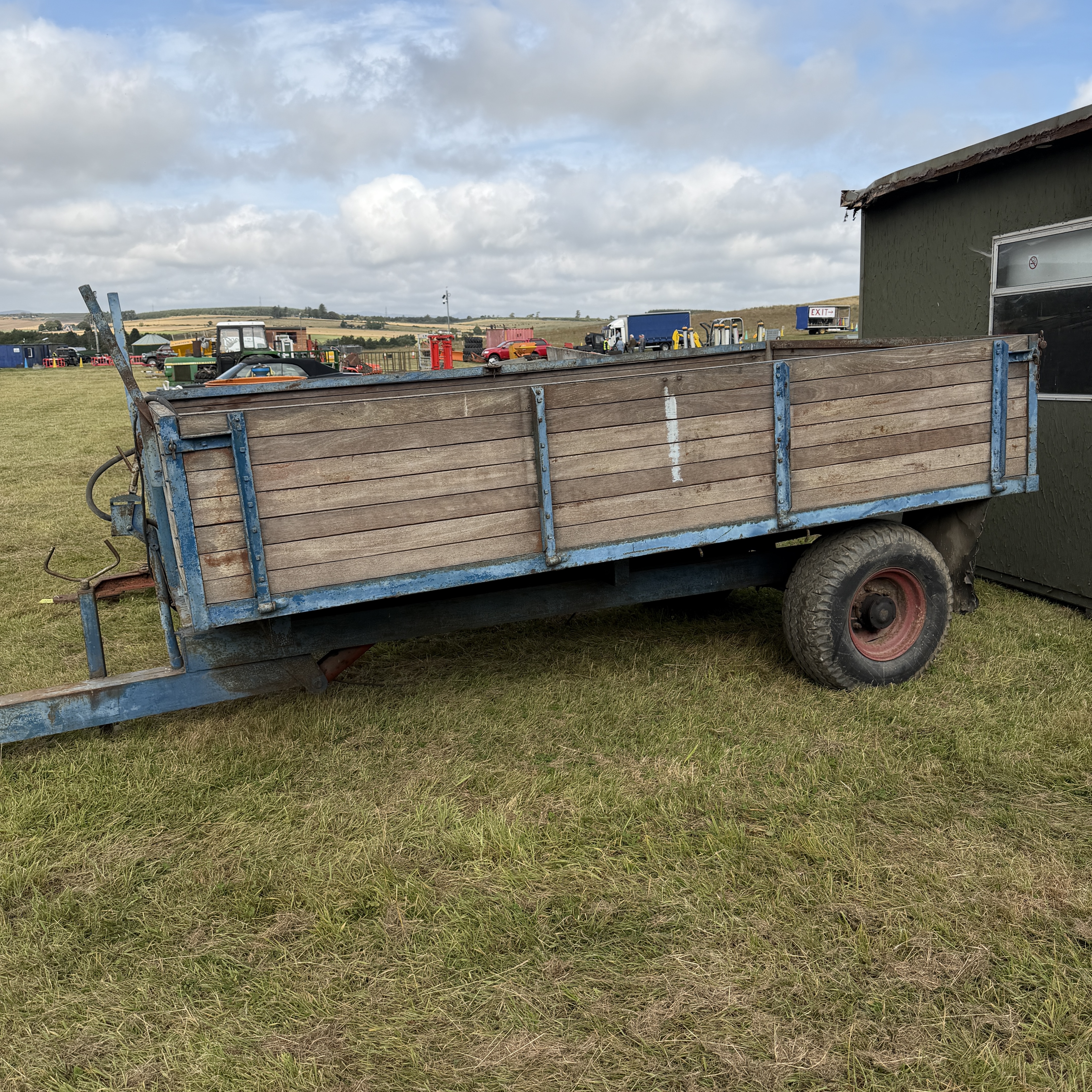 Lot 701