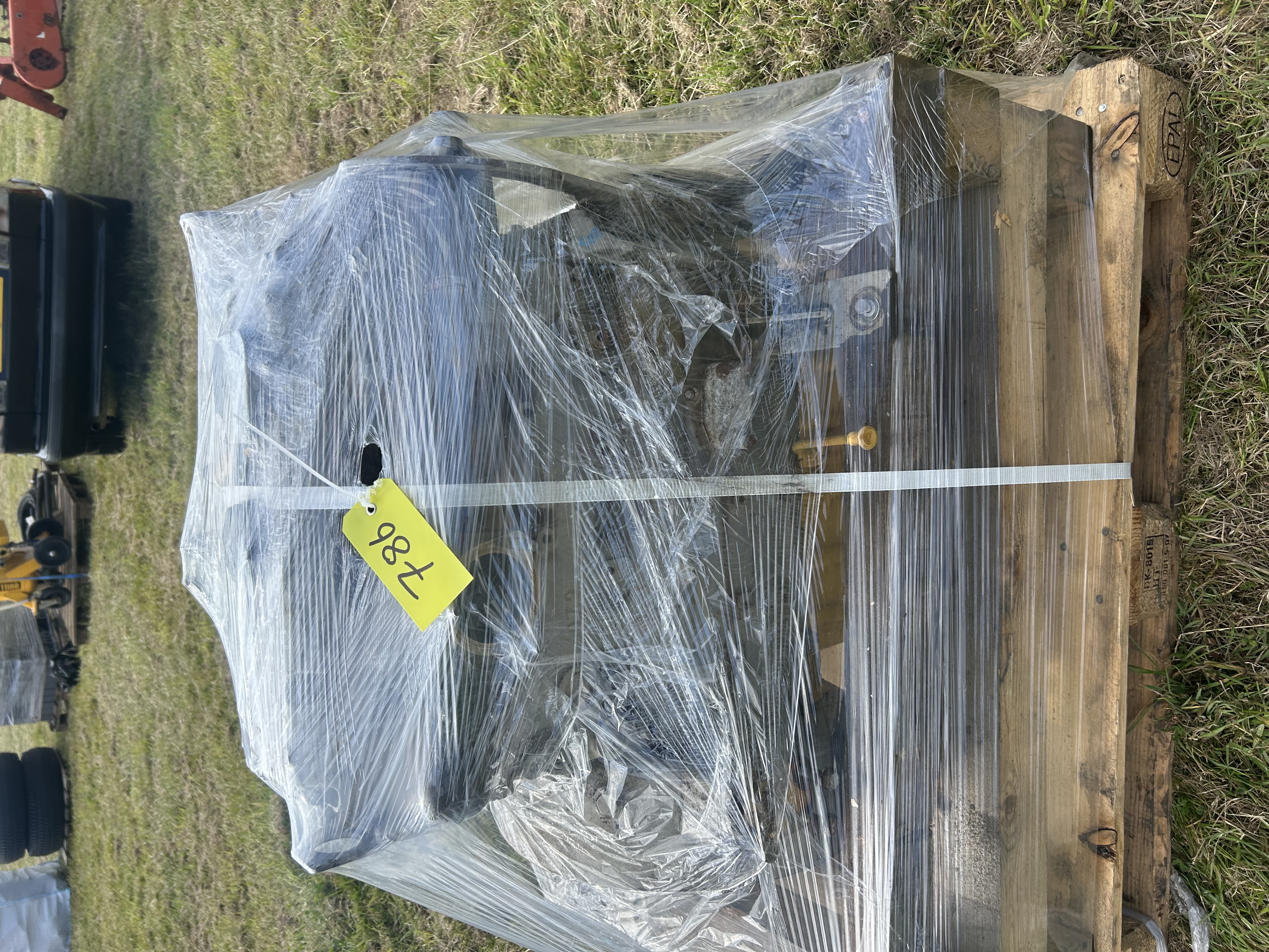 Lot 786