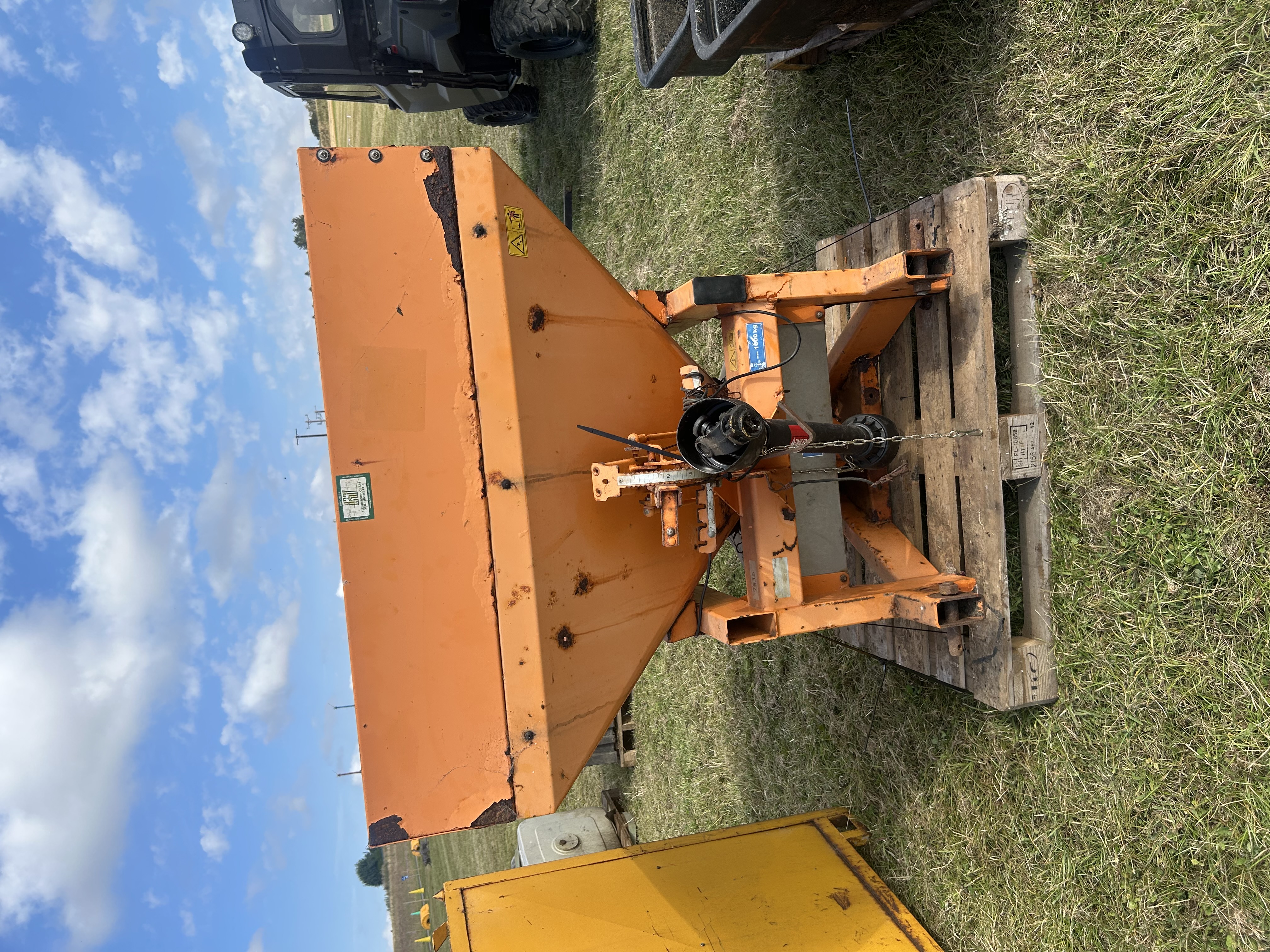 Lot 843