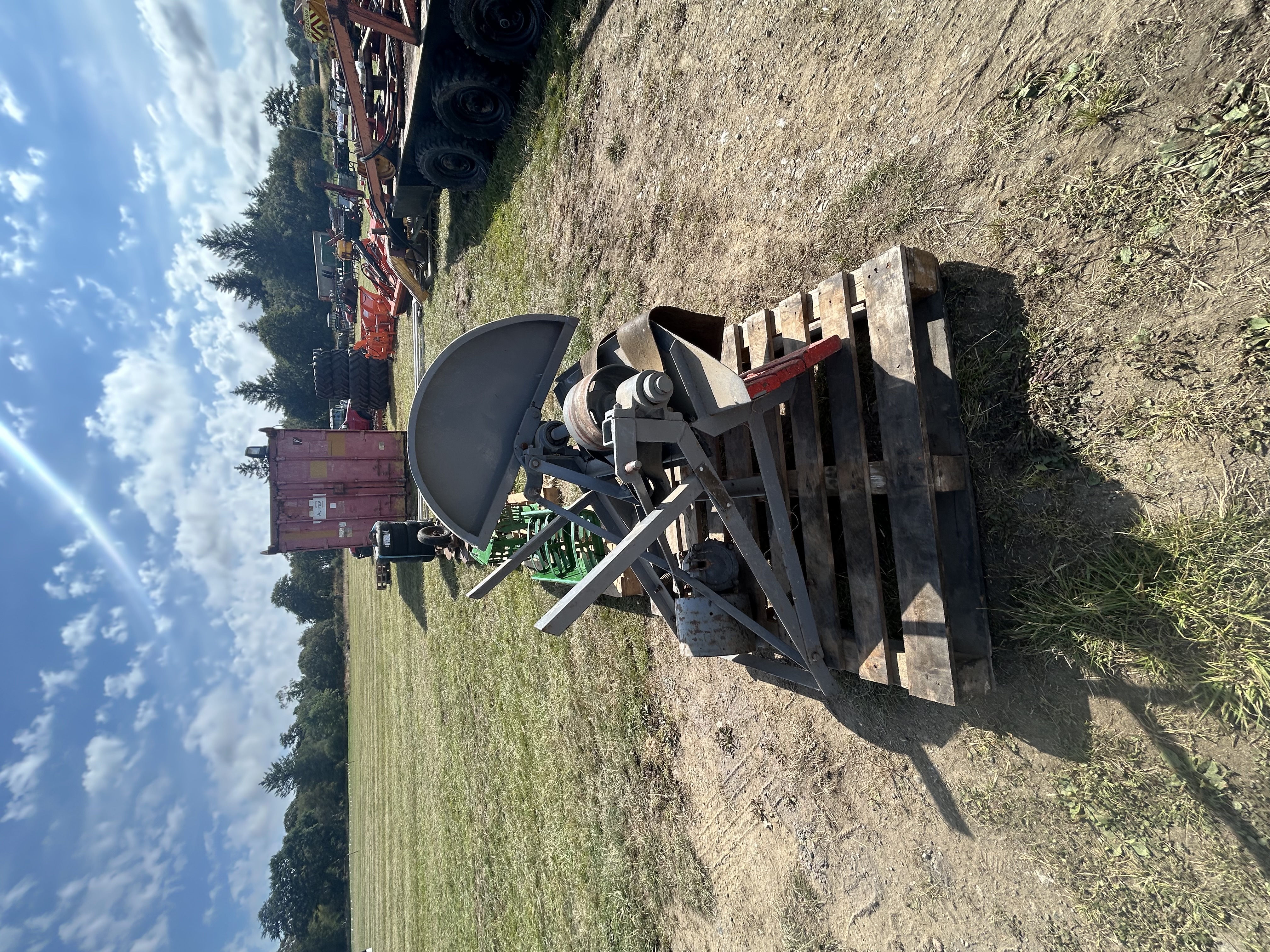 Lot 853