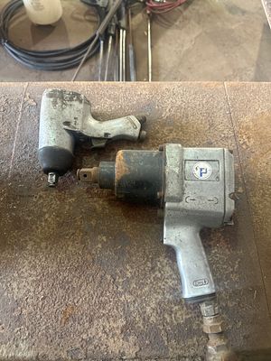 *. 2 x air guns