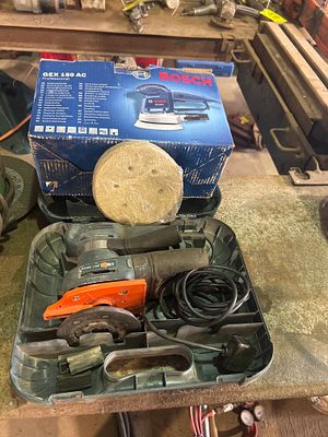 *. Bosch grinder. Black and decker grinder and discs