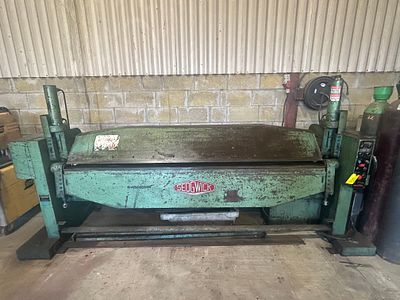 *. Sedgwick folding machine. Three phase. Folds up to 6ml plate. Comes with power pack and 