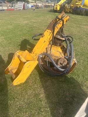 *. JCB digger attachment. Logging grab