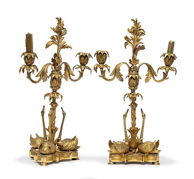 COPPIA DI CANDELABRI IN BRONZO DORATO, INIZI XIX SECOLO. SPLENDIDA COPPIA DI CANDELABRI IN 