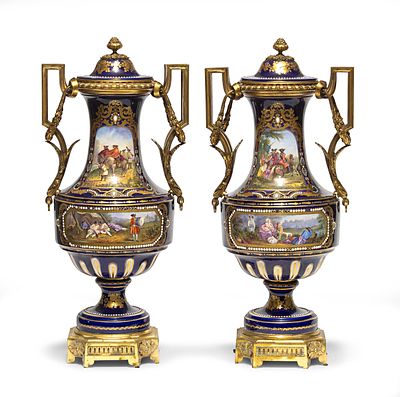 COPPIA DI POTICHES IN PORCELLANA, SEVRES XIX SECOLO. SPLENDIDA COPPIA DI POTICHES IN PORCELLANA 