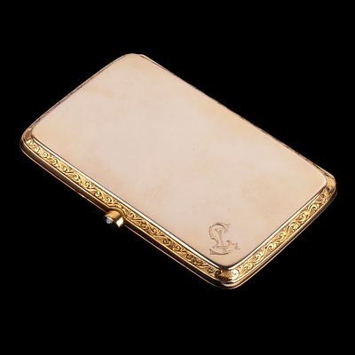 Russian Elegant Gold Cigarette Case, Moscow, Ivan Tarabrov Factory, 1908–1917. A Russian elegant 