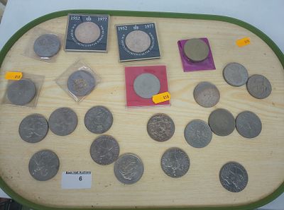 Qty of commemorative GB crowns