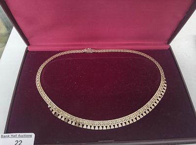 Ladies boxed 925 silver necklace