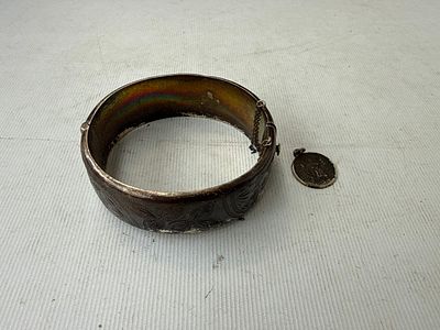 Silver hallmarked bracelet and pendant, weight 38 grams