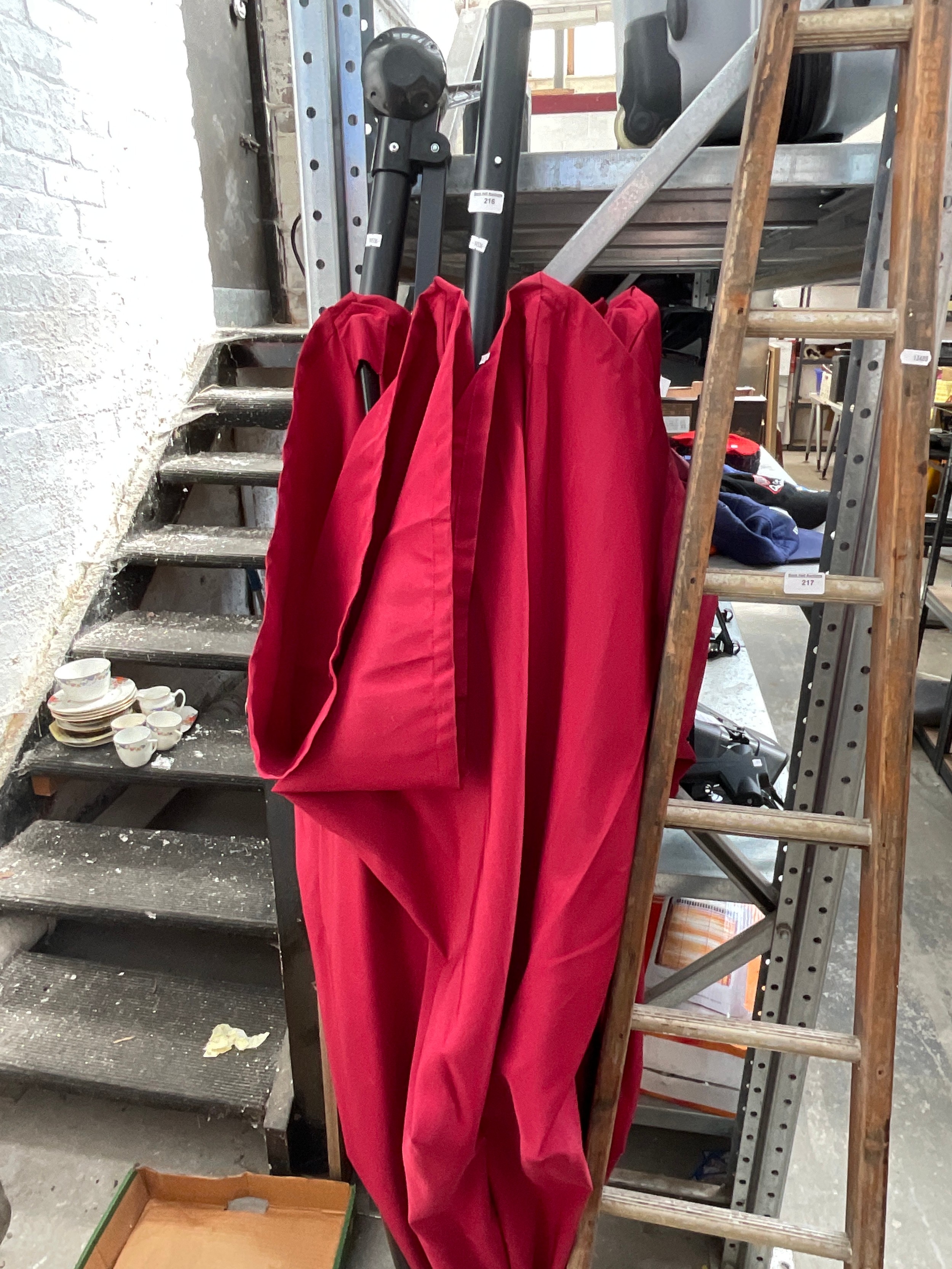 Lot 216