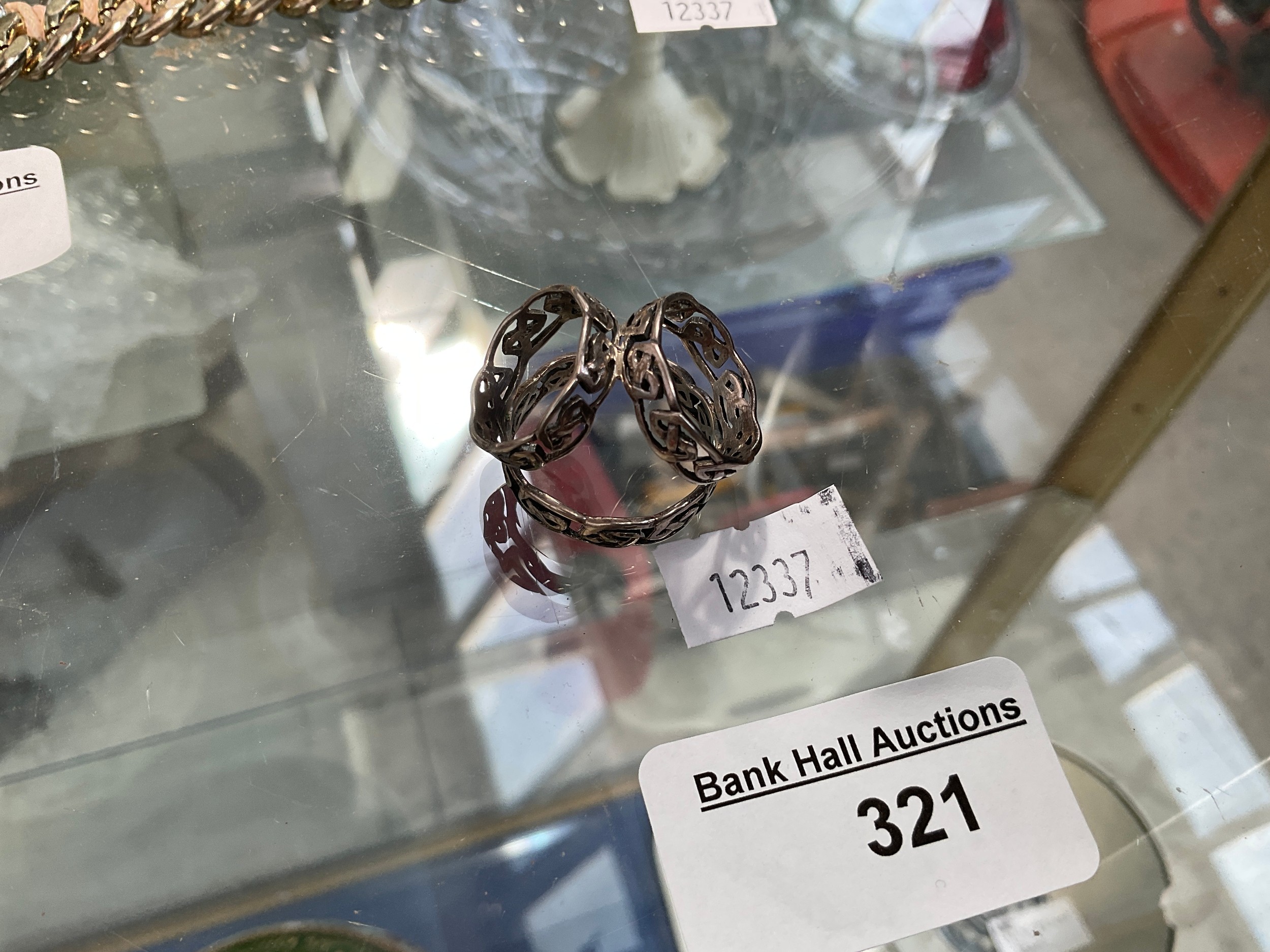 Lot 321
