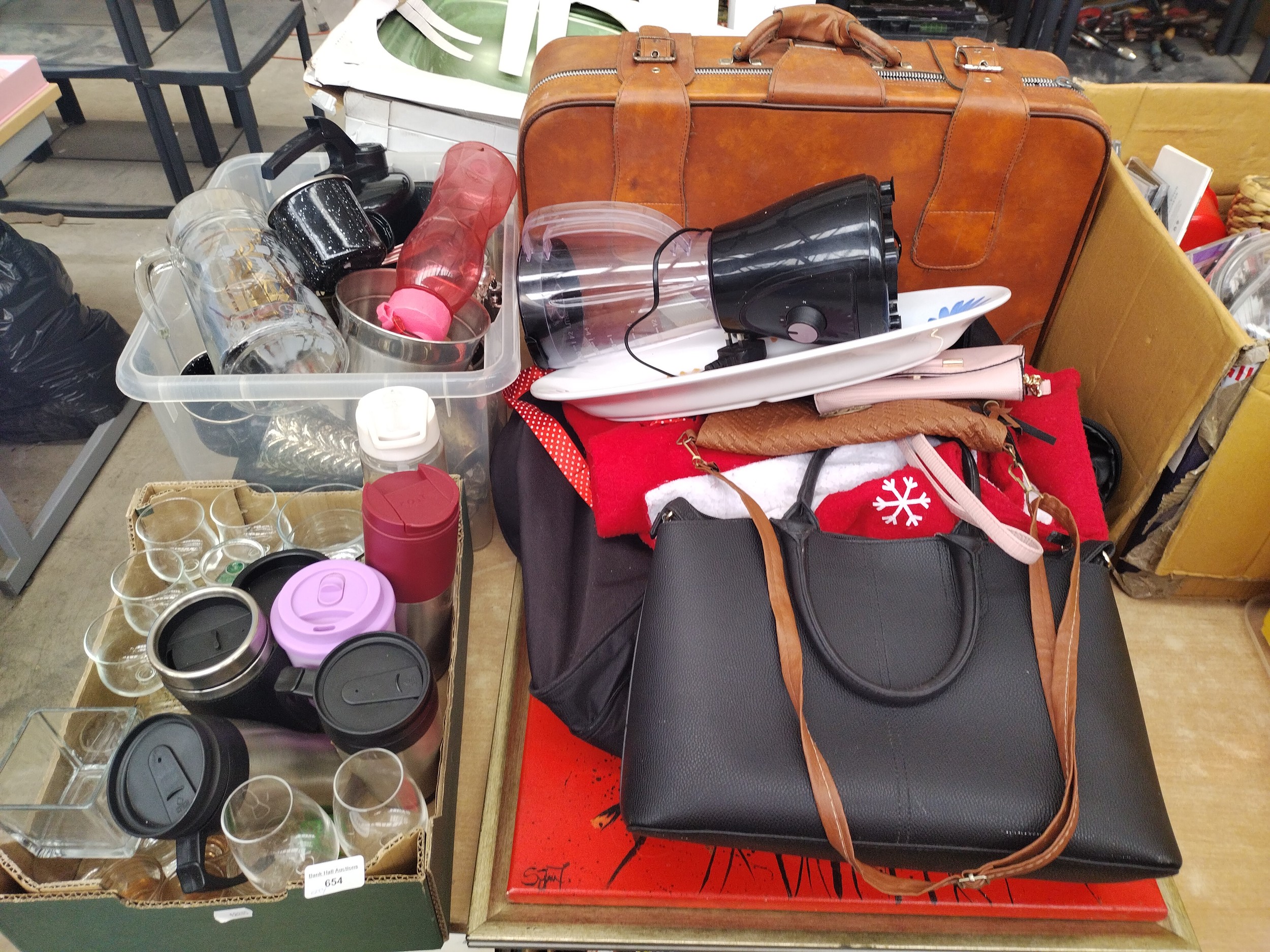 Lot 654