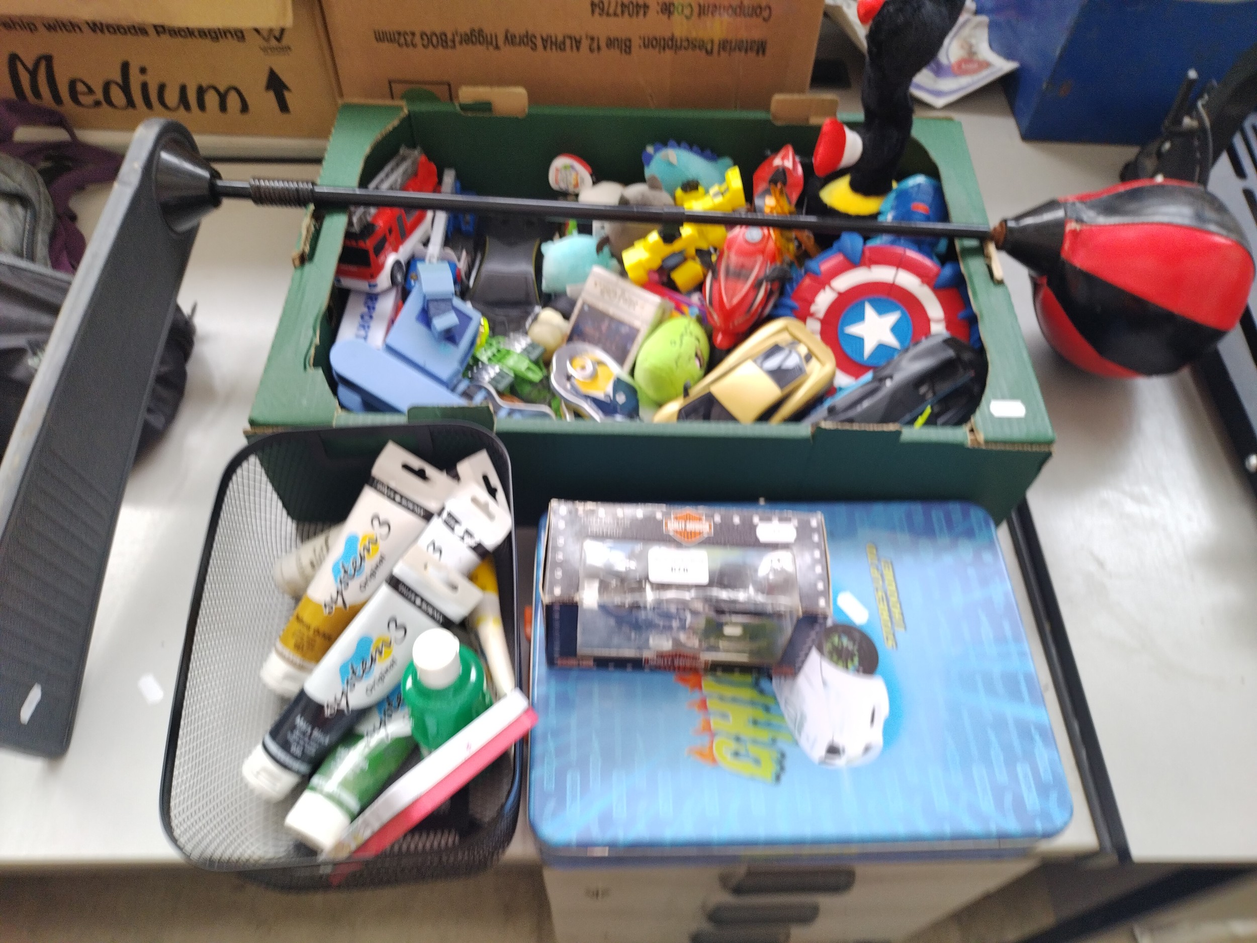 Lot inc toys and artists paints