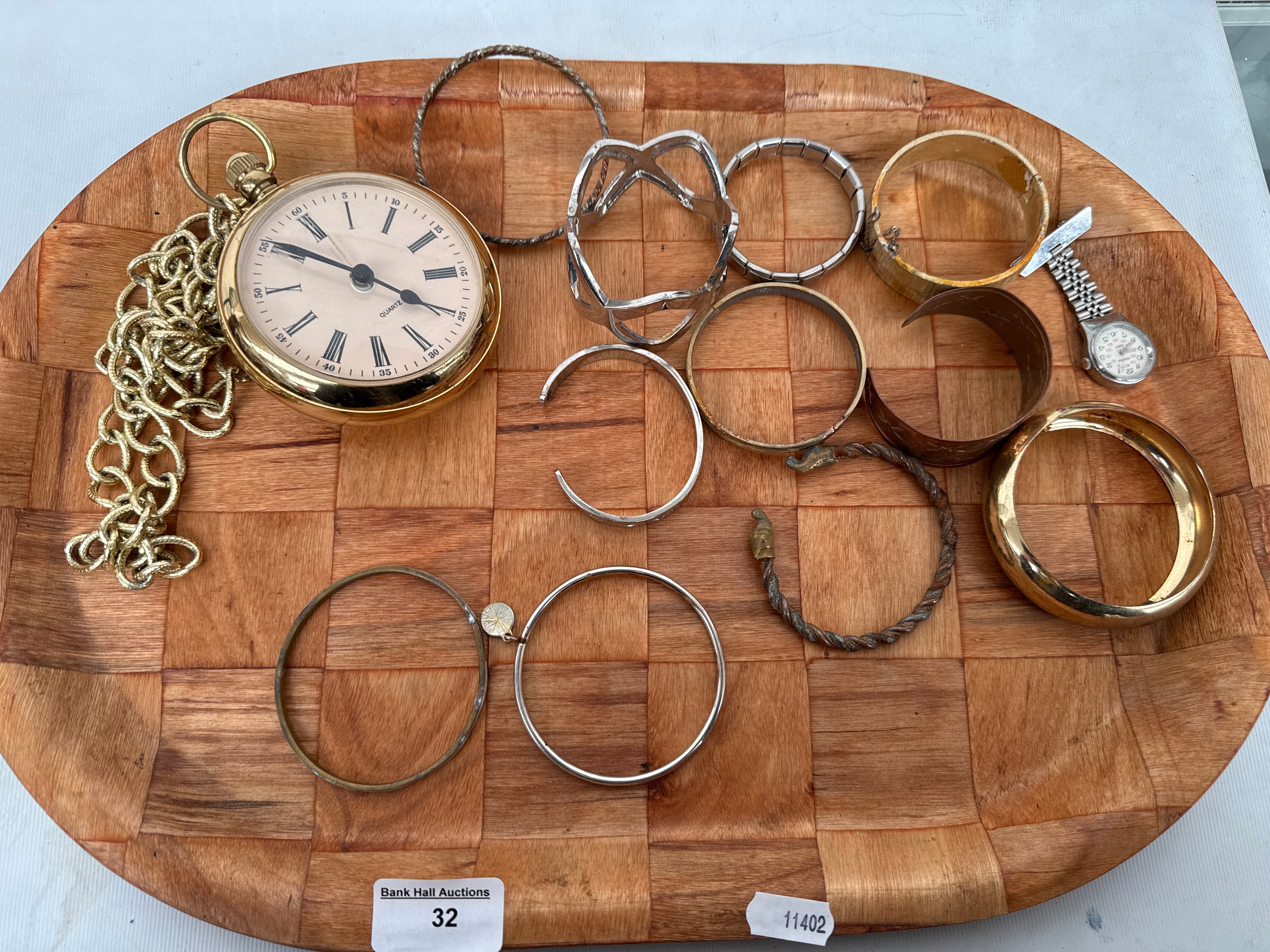 Lot 32