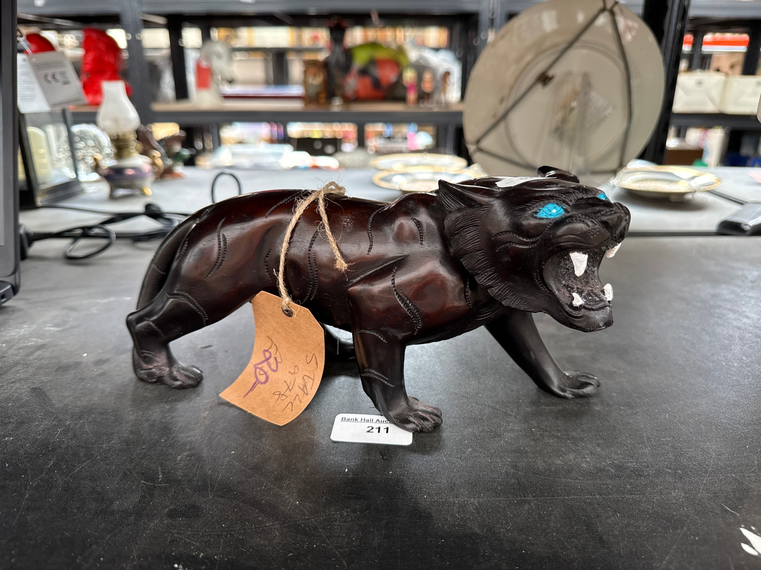 Lot 211