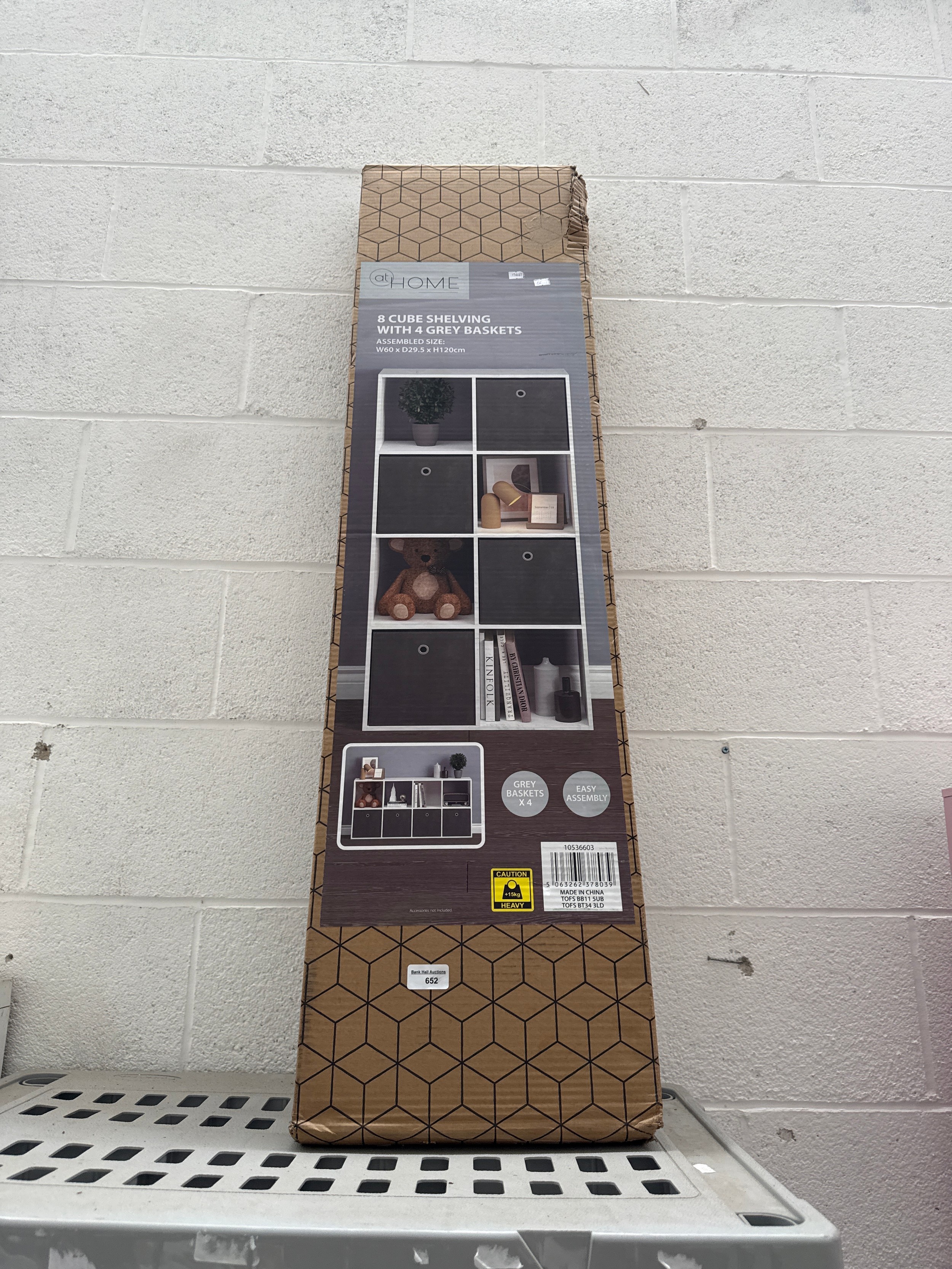 Lot 652