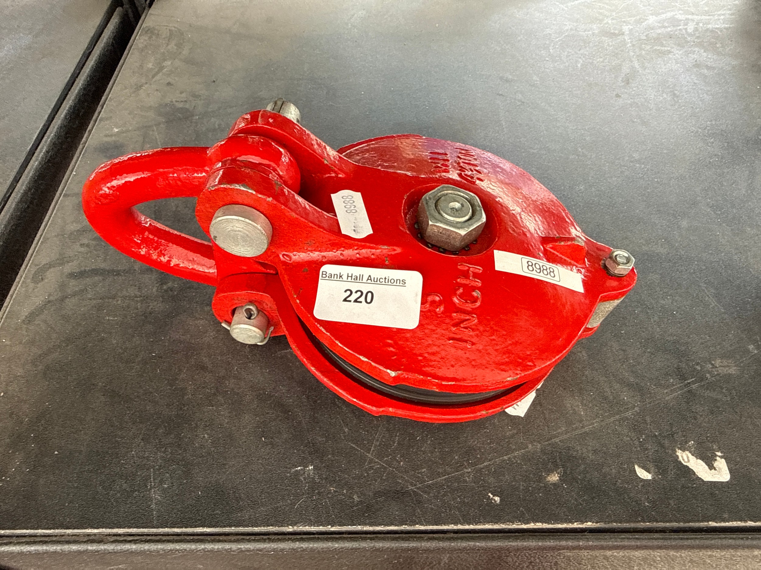 Lot 220
