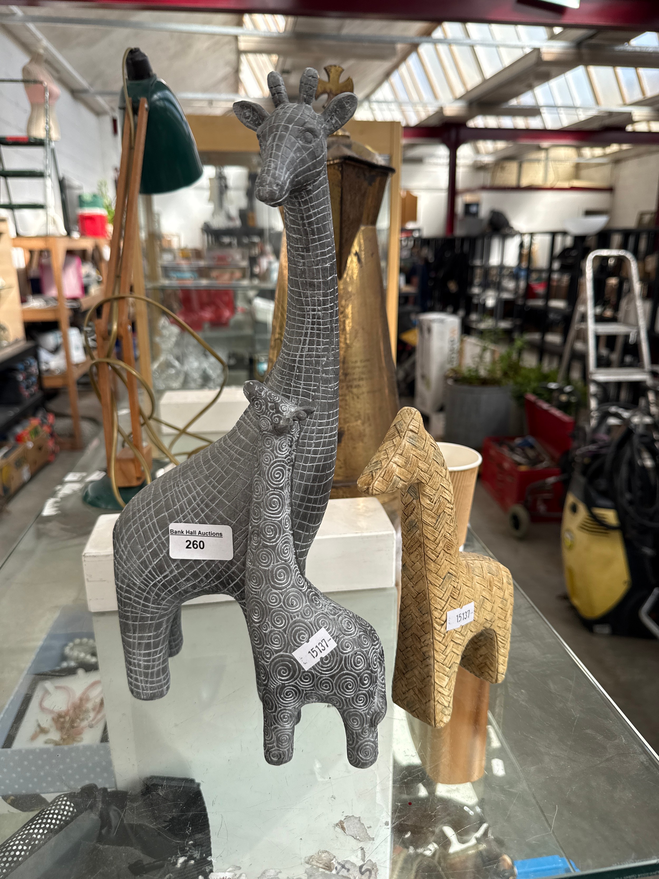 Lot 260