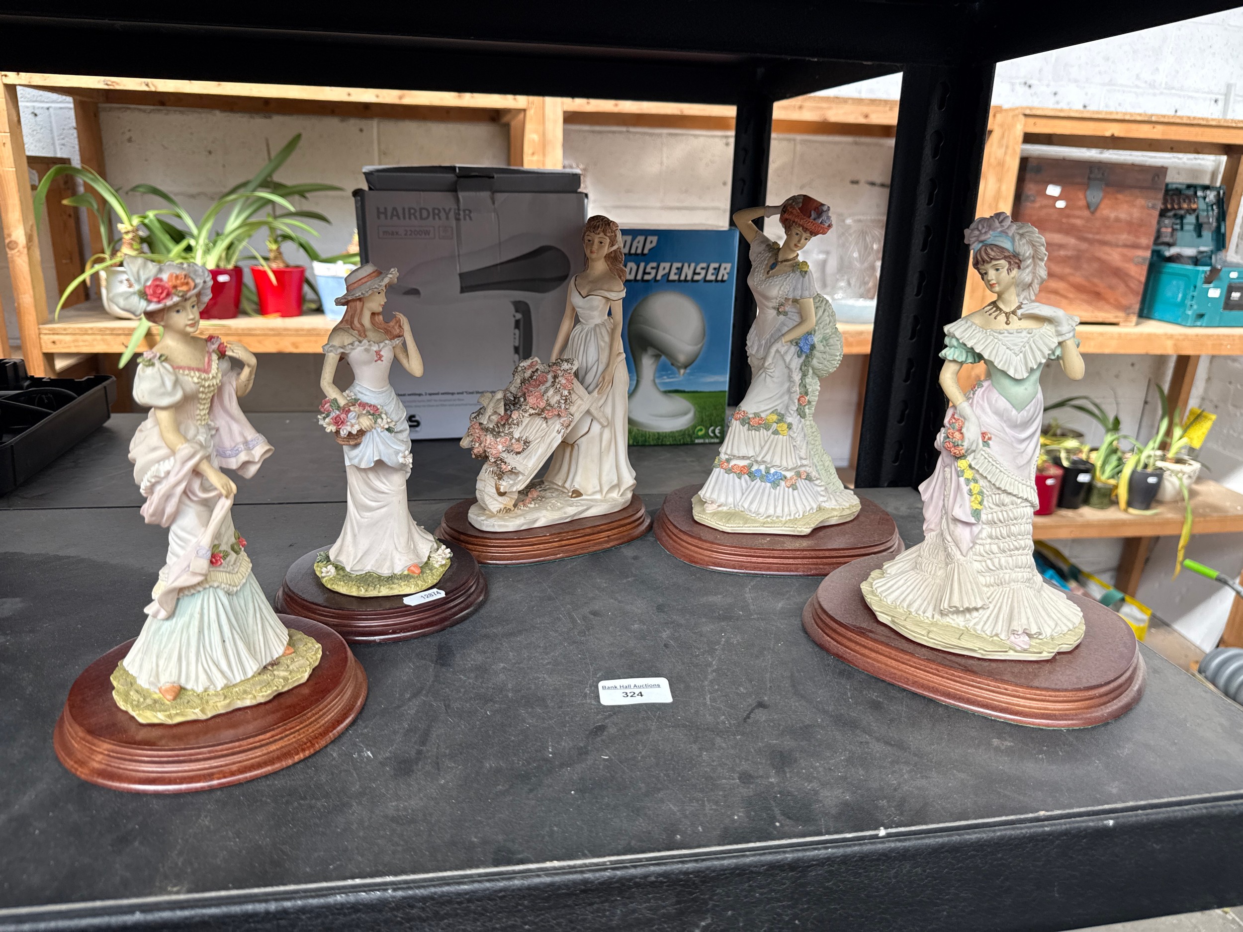 Lot 324