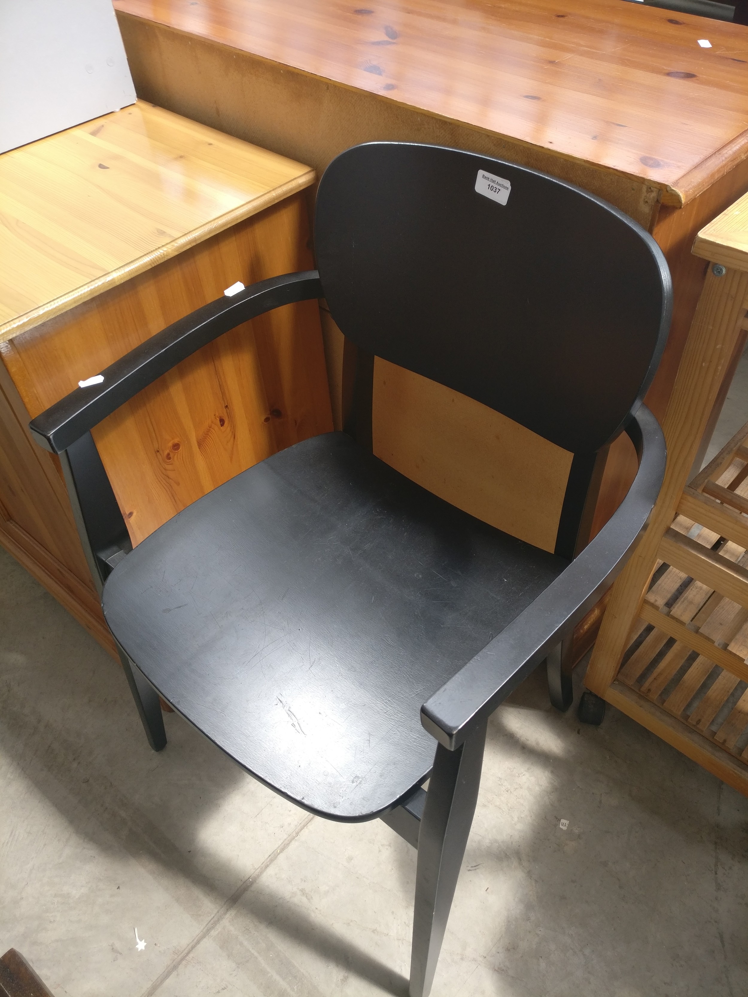 Lot 1037