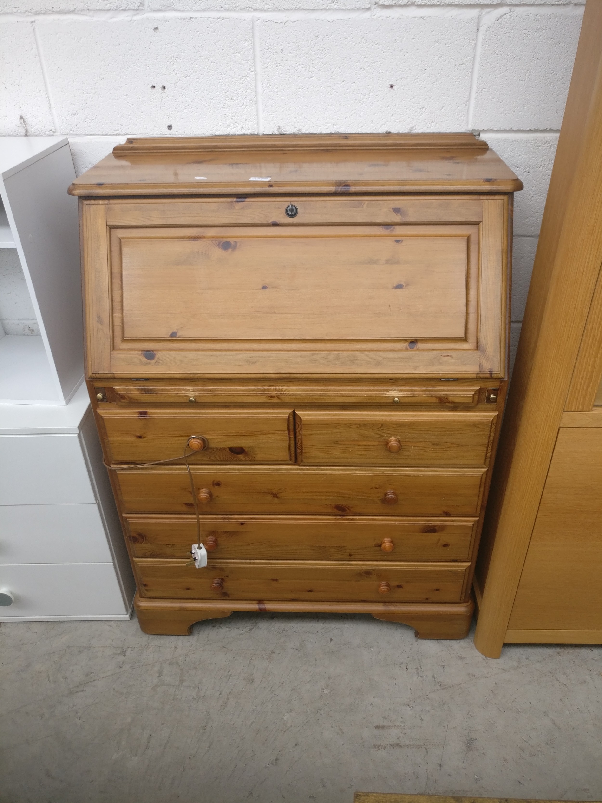 Lot 1049