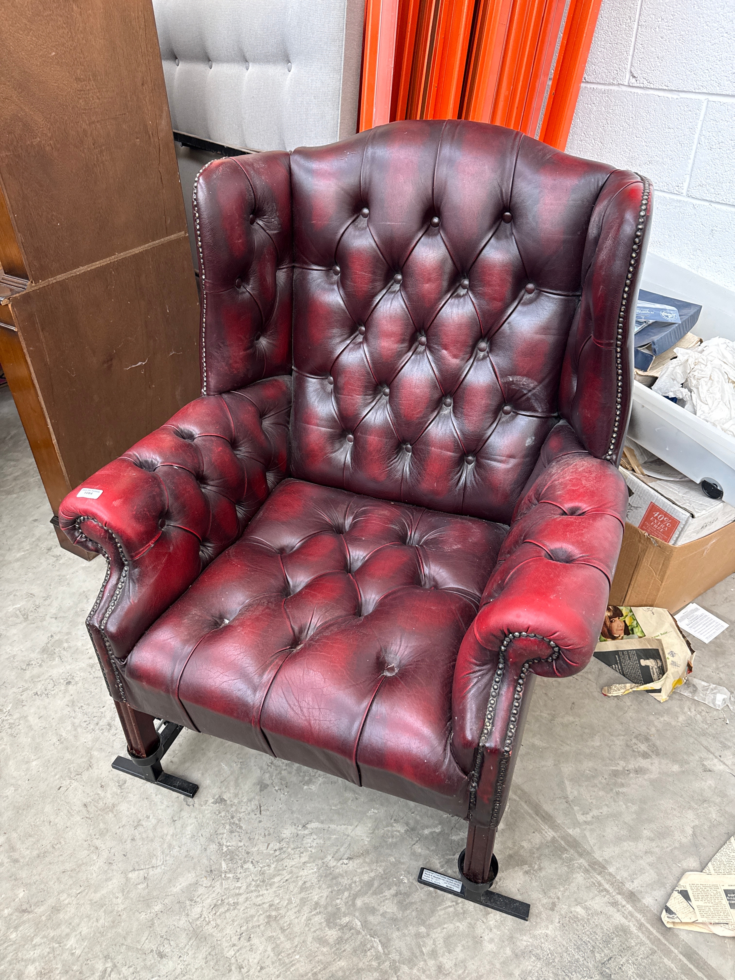 Lot 1084