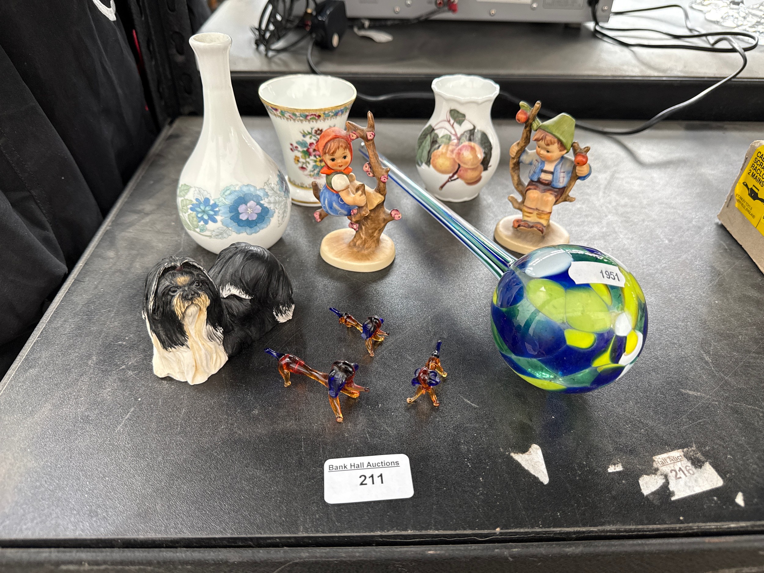 Lot 211