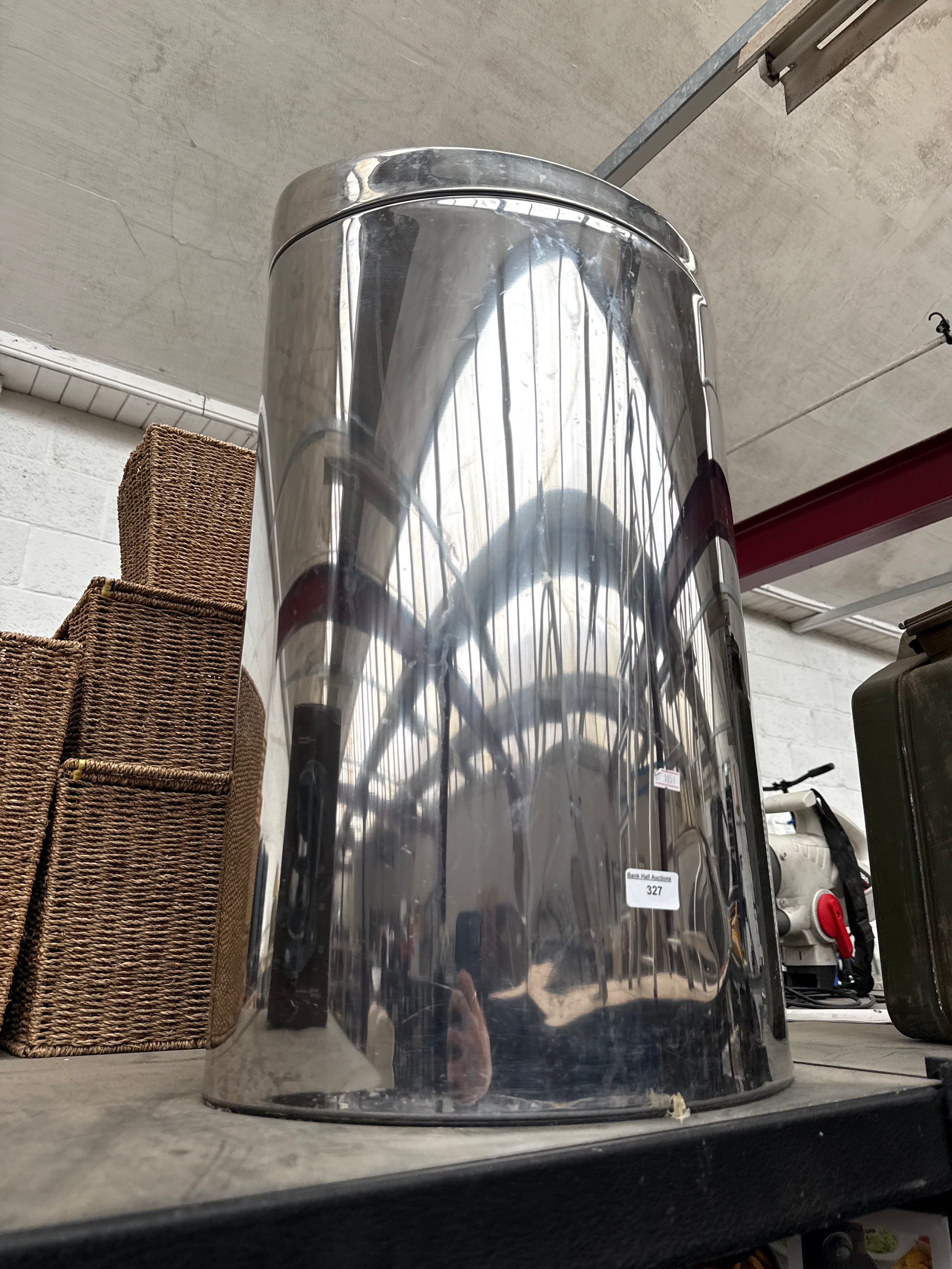 Lot 327