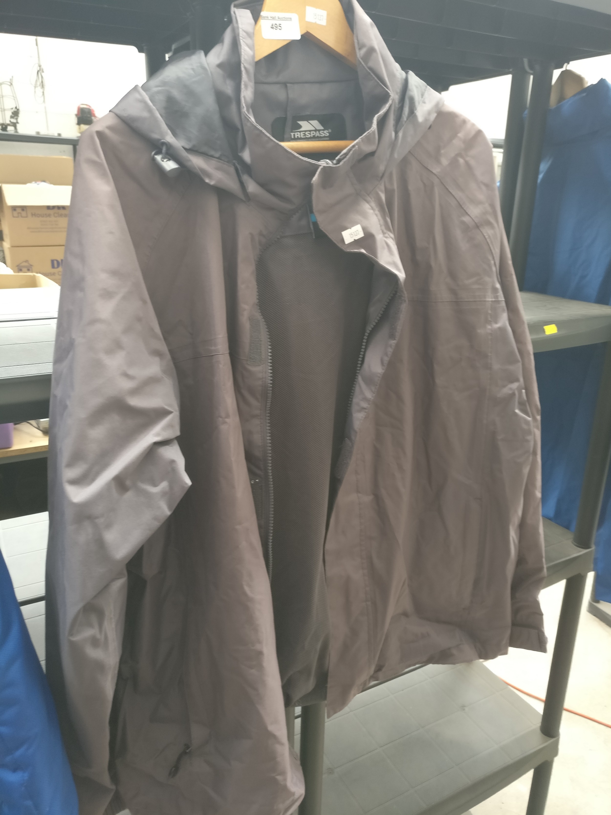 Lot 495