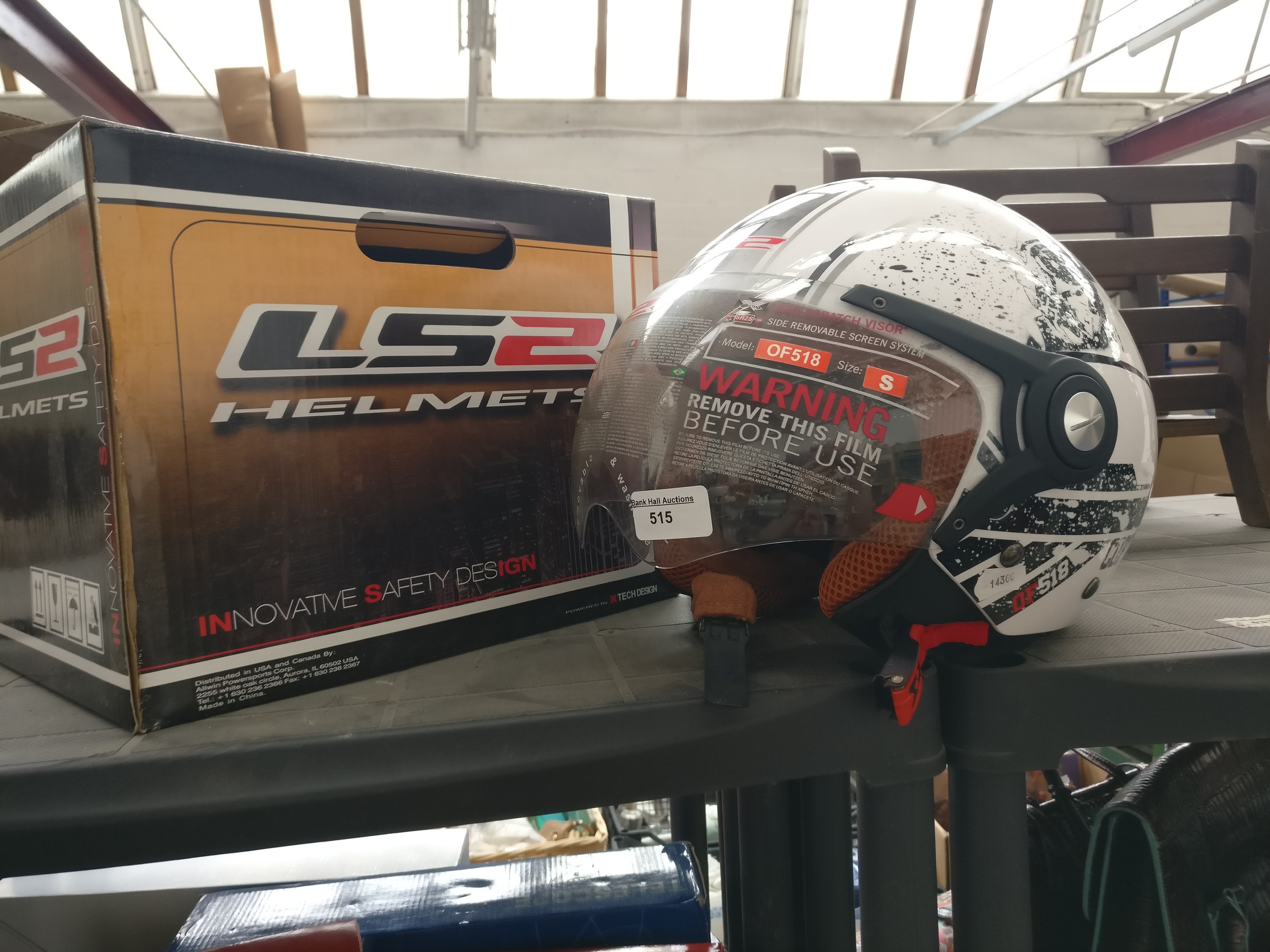 LS2 still packaged and boxed helmet size S - model OF518 Copter