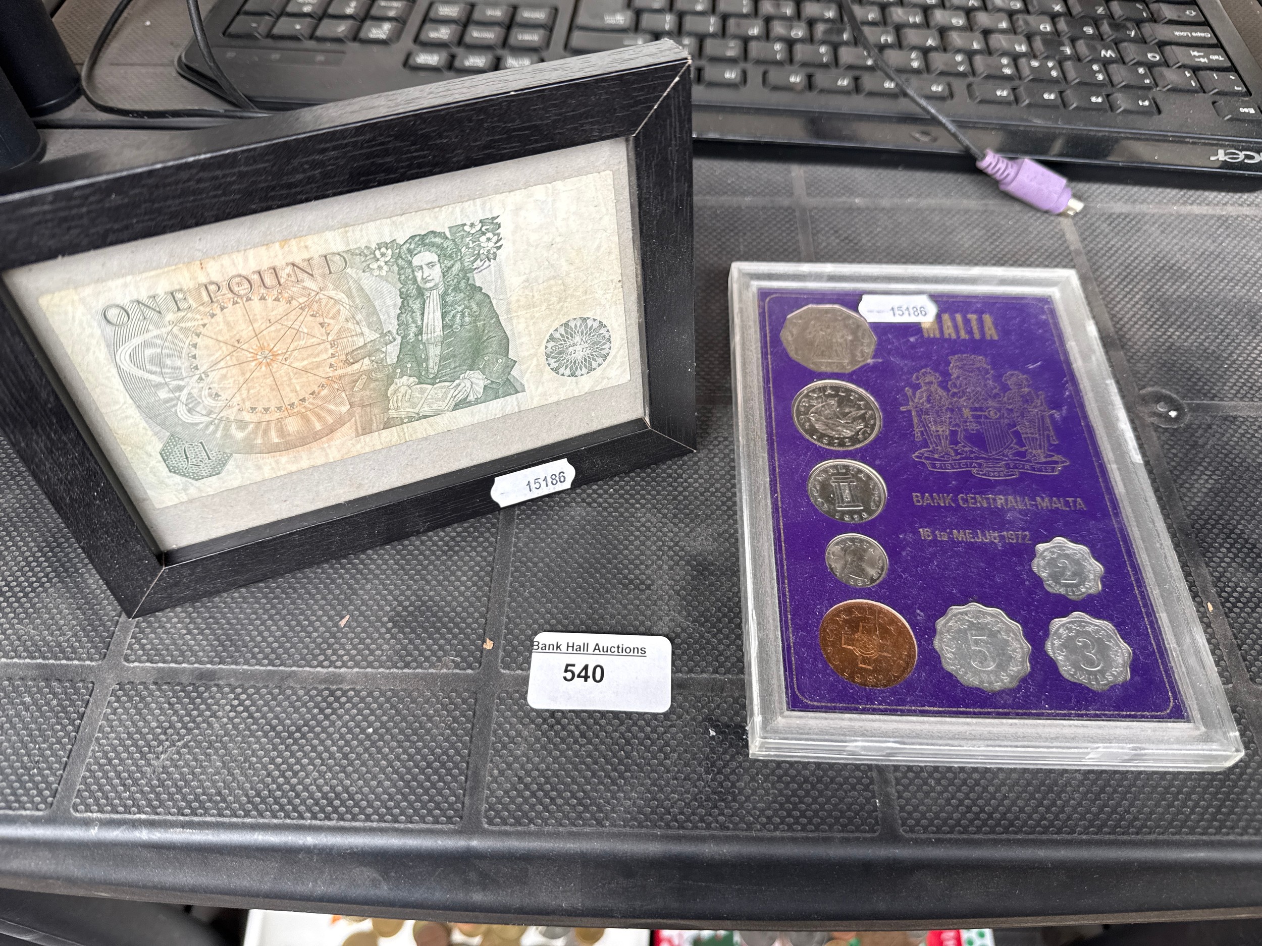 Malta coin set and old £1 note