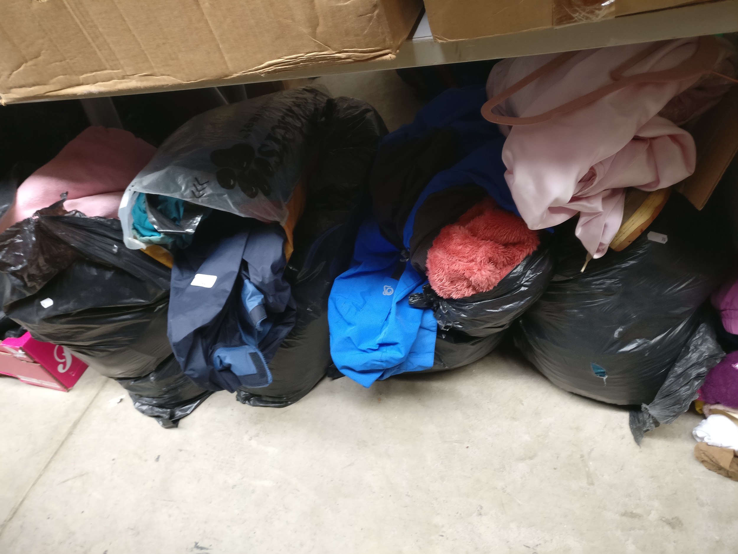 Quantity of clothing
